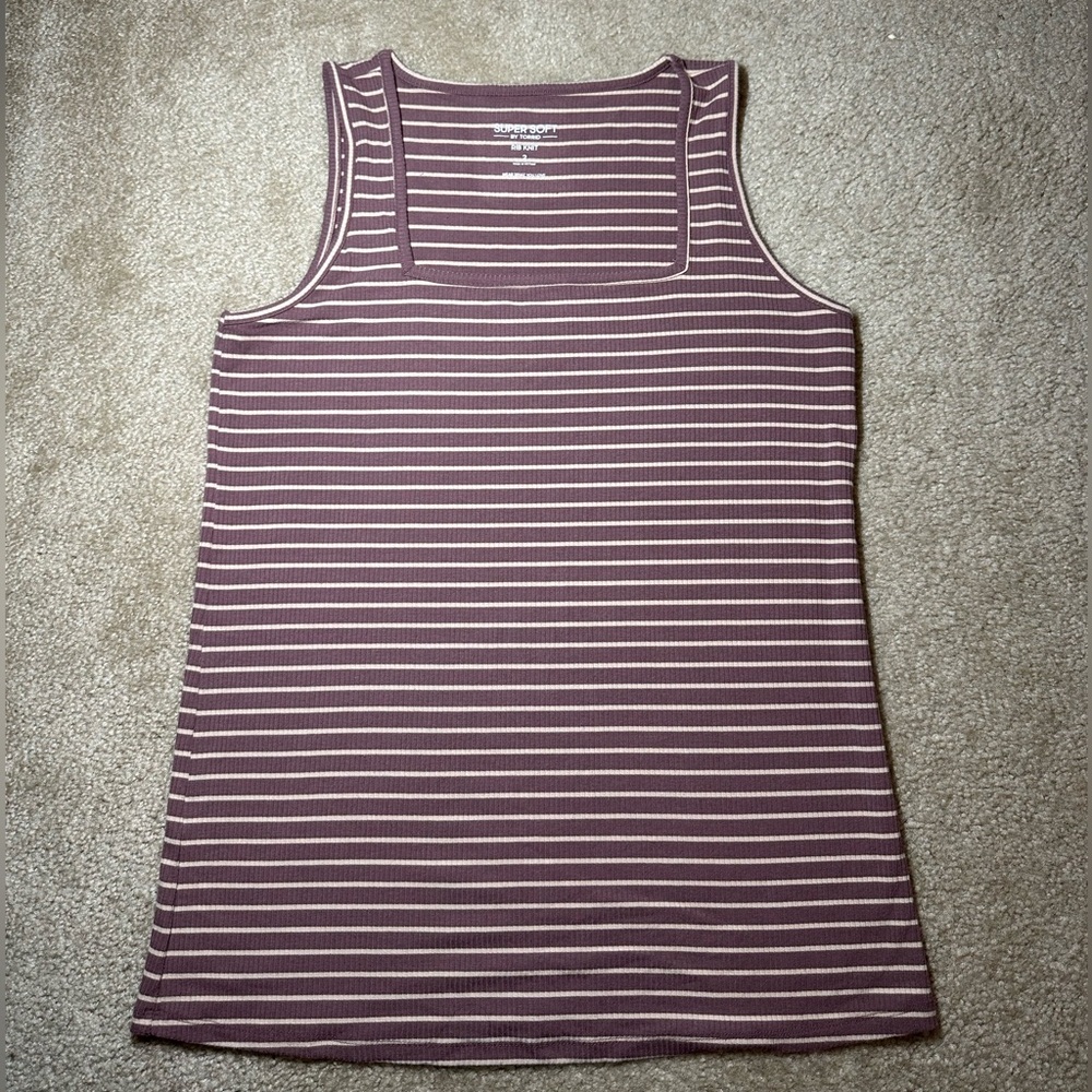 Torrid Super Soft Rib Square Neck Fitted Tank, Size 2, mauve stripe, EUC